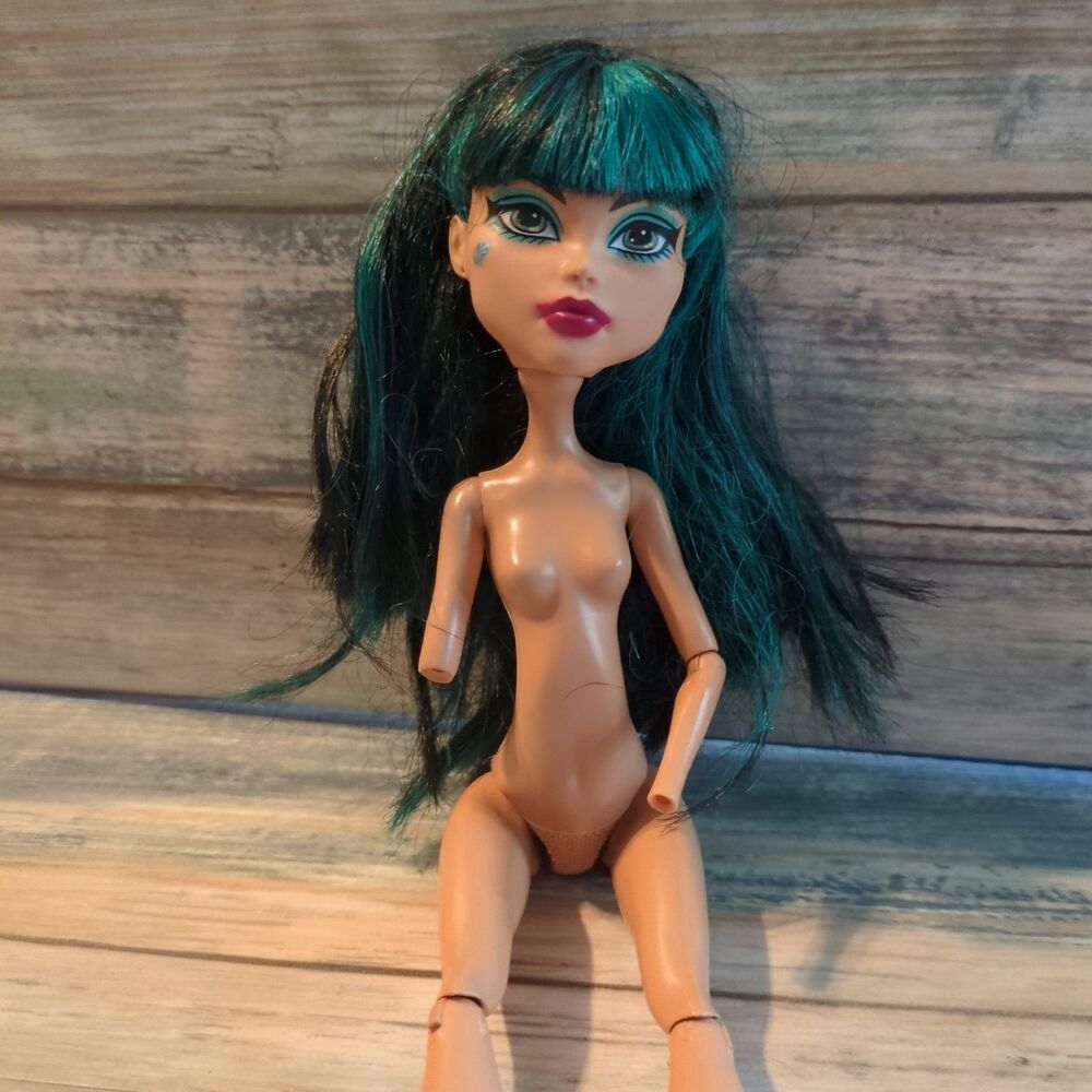 Monster High Cleo De Nile 13 Wishes Doll OOAK Parts Repair Missing Forearms Hand
